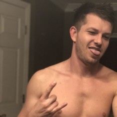 Mickey Knoxporn model